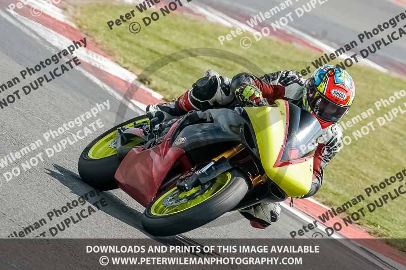 donington no limits trackday;donington park photographs;donington trackday photographs;no limits trackdays;peter wileman photography;trackday digital images;trackday photos